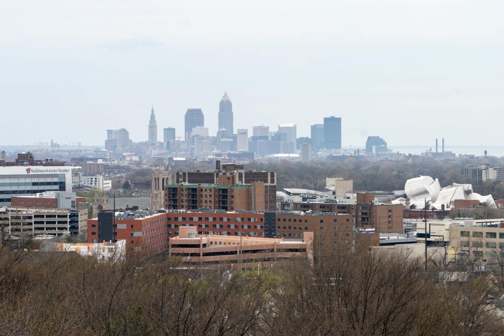 Vista de Cleveland desde el cementerio Lake View
