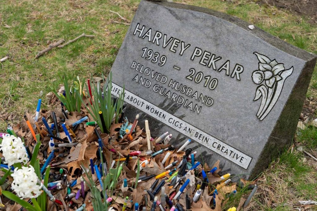 Tumba de Harvey Pekar en el cementerio Lake View