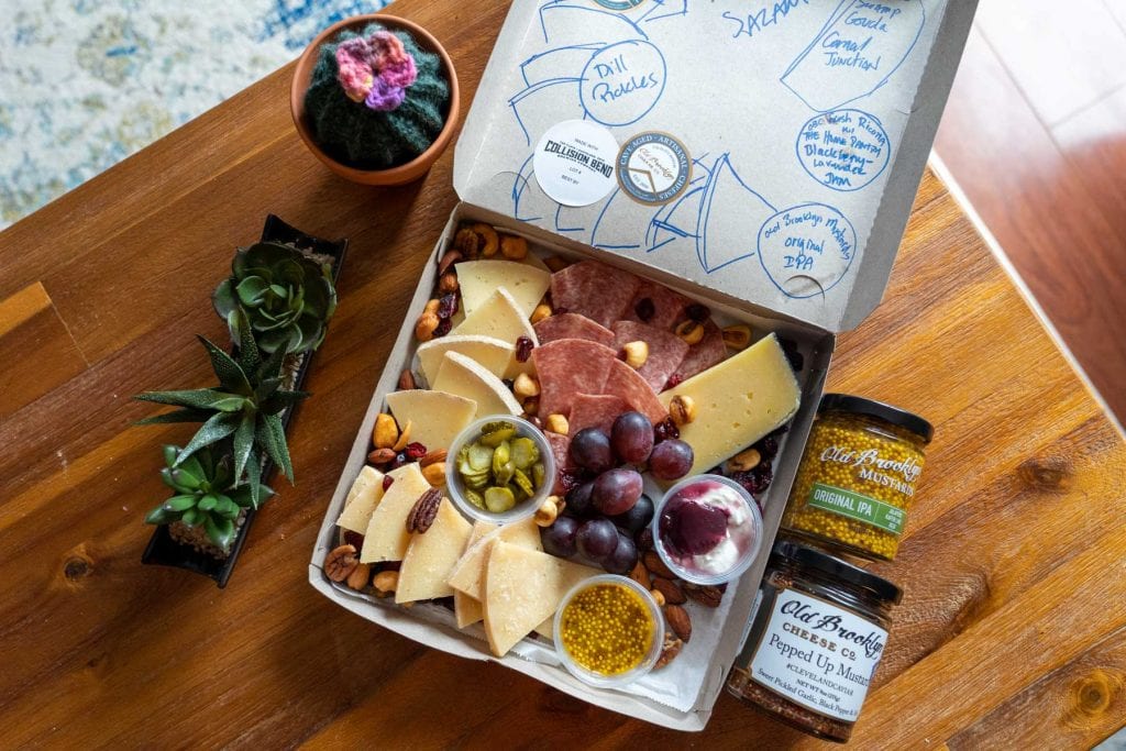 Tabla local de Old Brooklyn Cheese Co