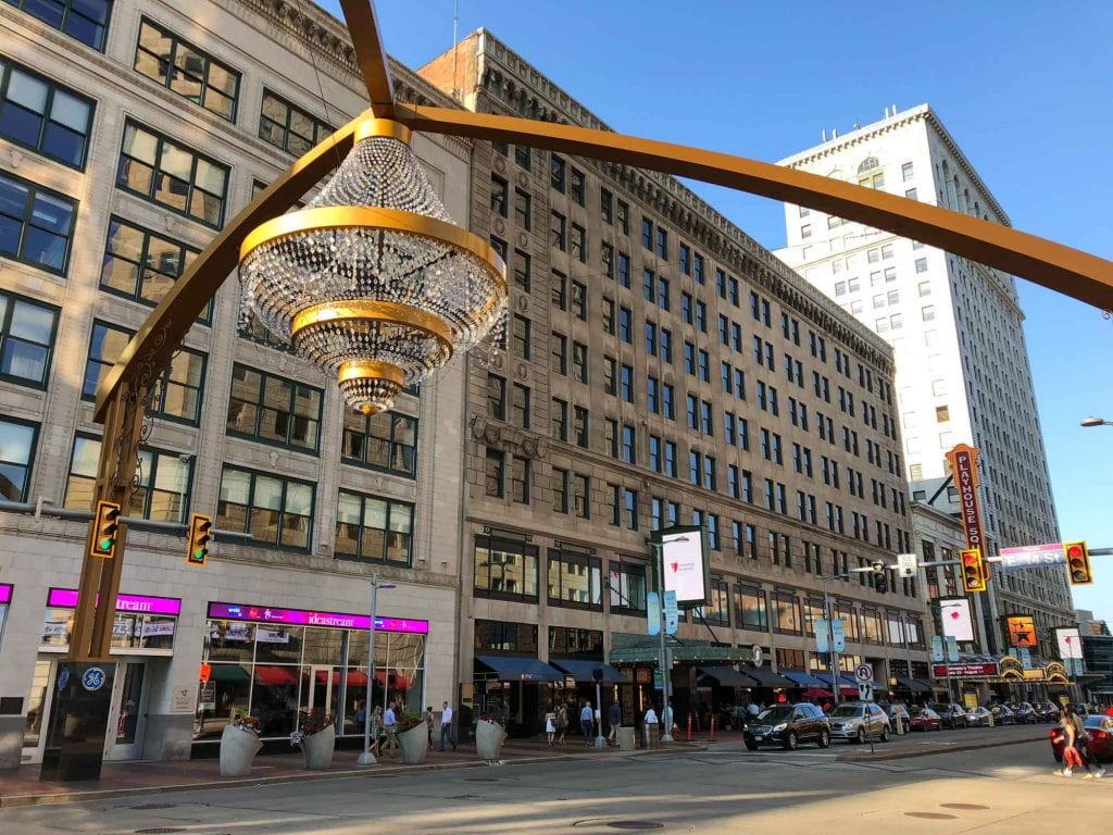 Lámpara de araña Playhouse Square
