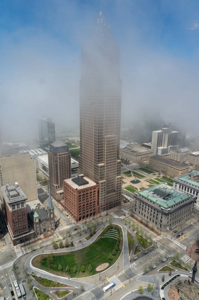 Niebla rodando sobre Cleveland