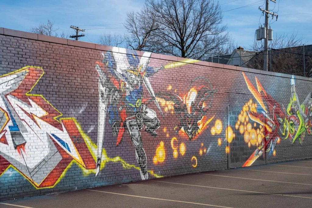 Mural de Gundam en Cleveland