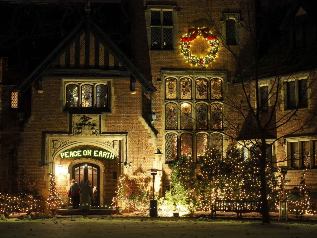 Decora los pasillos en Stan Hywet Hall